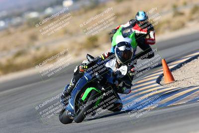 media/Jan-09-2022-SoCal Trackdays (Sun) [[2b1fec8404]]/Turn 11 (935am)/